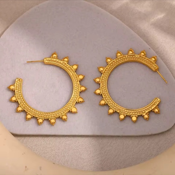 18K Gold Sunburst Hoop Earrings, stainless steel 316L, waterproof - Picture 5 of 8